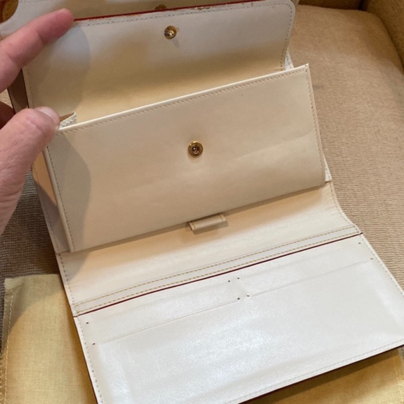 Louis Vuitton Suhali Porte Tresor Wallet - Picture 13 of 16